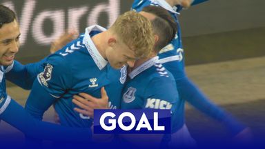 'Goodison bedlam' | Branthwaite gives Everton the lead in derby