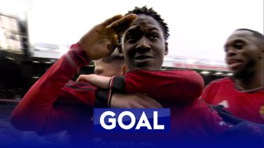 'Mainoo marvellous!' - Stunning goal puts Man Utd ahead!