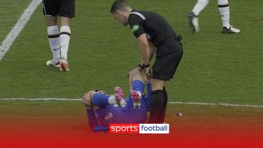 'He'll have to book himself!' | Ref takes out Rangers' Cantwell!
