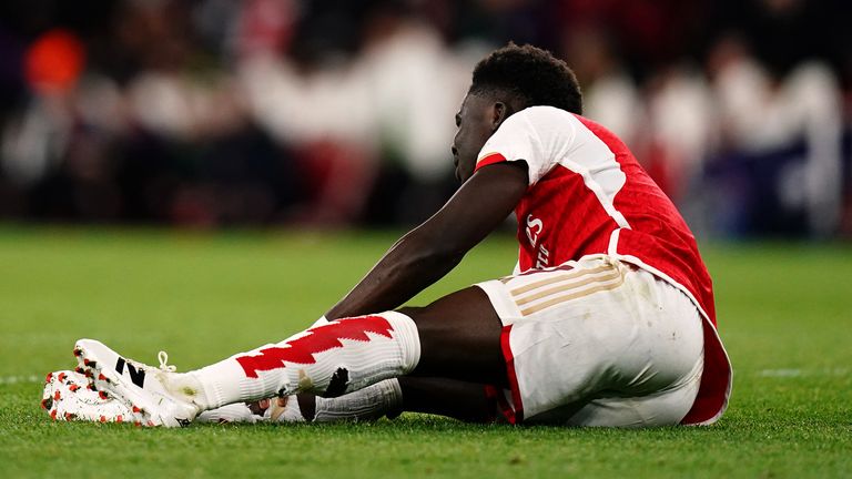 Bukayo Saka was denied a last-minute penalty when he went to ground under contact from Manuel Neuer
