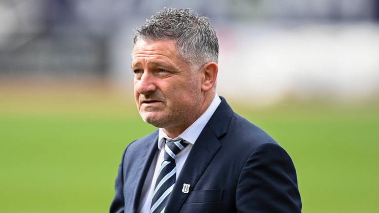 DUNDEE, SCOTLAND - APRIL 06: Dundee manager Tony Docherty during a second pitch inspection before a cinch Premiership match between Dundee and Motherwell at the Scot Foam Stadium at Dens Park, on April 06, 2024, in Dundee, Scotland. (Photo by Rob Casey / SNS Group)
