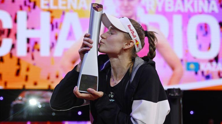 Elena Rybakina kisser her third trophy of 2024 after her success at the Stuttgart Open