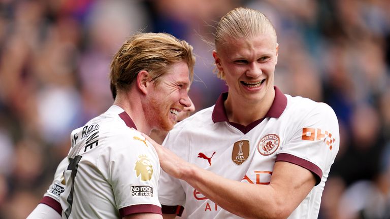 Kevin De Bruyne celebrates with Erling Haaland after scoring Man City's fourth goal