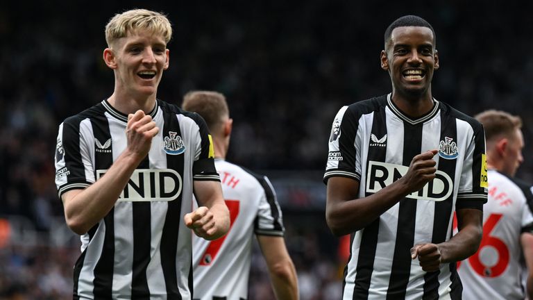 Goalscorers Anthony Gordon and Alexander Isak celebrate during Newcastle's Premier League clash with Spurs