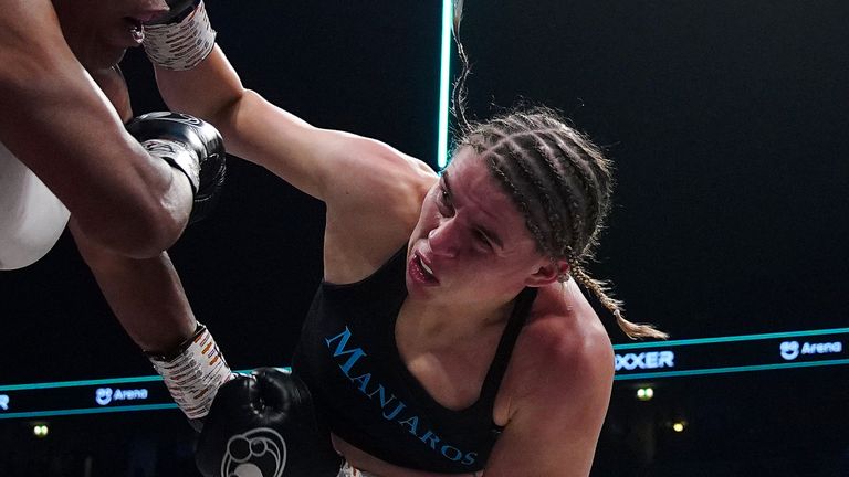 Savannah Marshall became an undisputed champion at super-middleweight