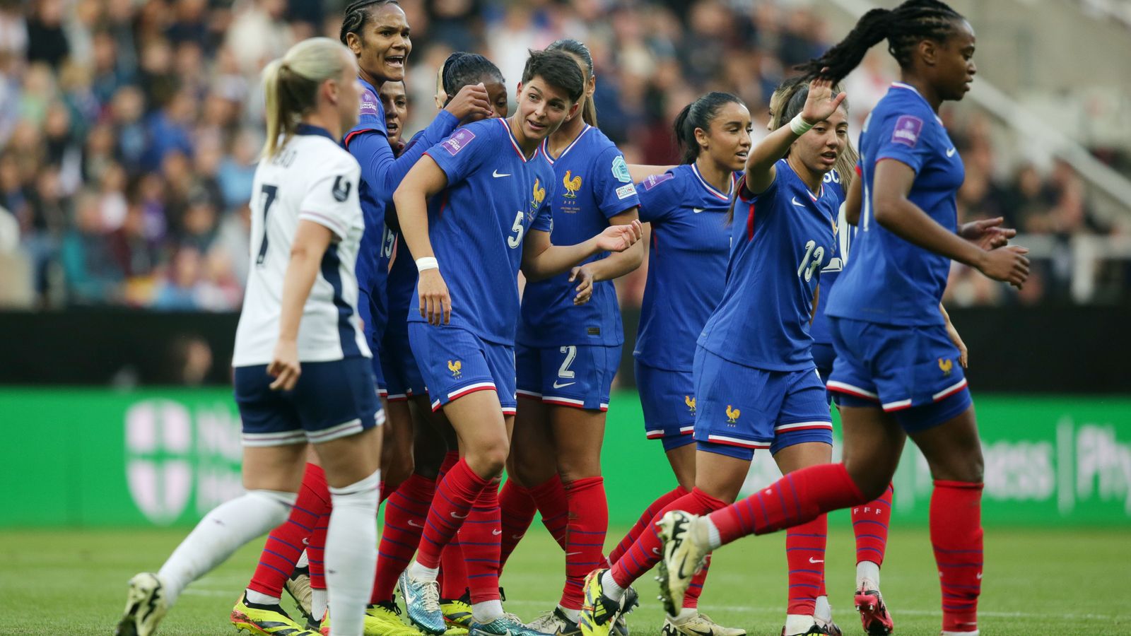 England Women 1 – 2 France Women
