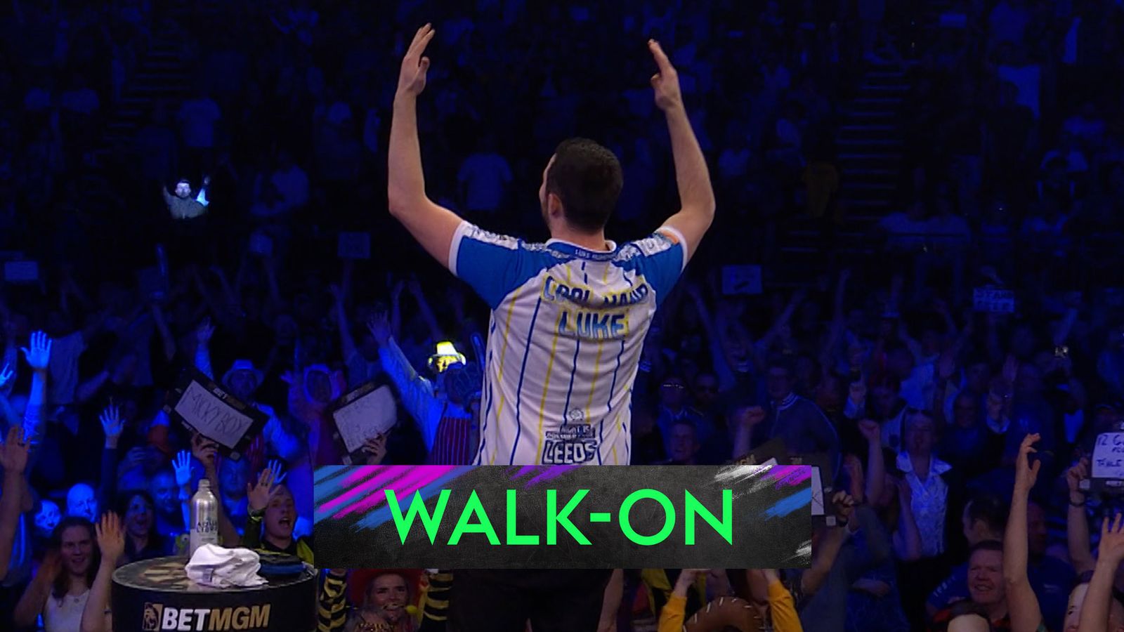 Luke Humphries Sends Leeds Crowd Wild With New Walk on Song Darts luke-humphries-sends-leeds-crowd-wild-with-new-walk-on-song-darts