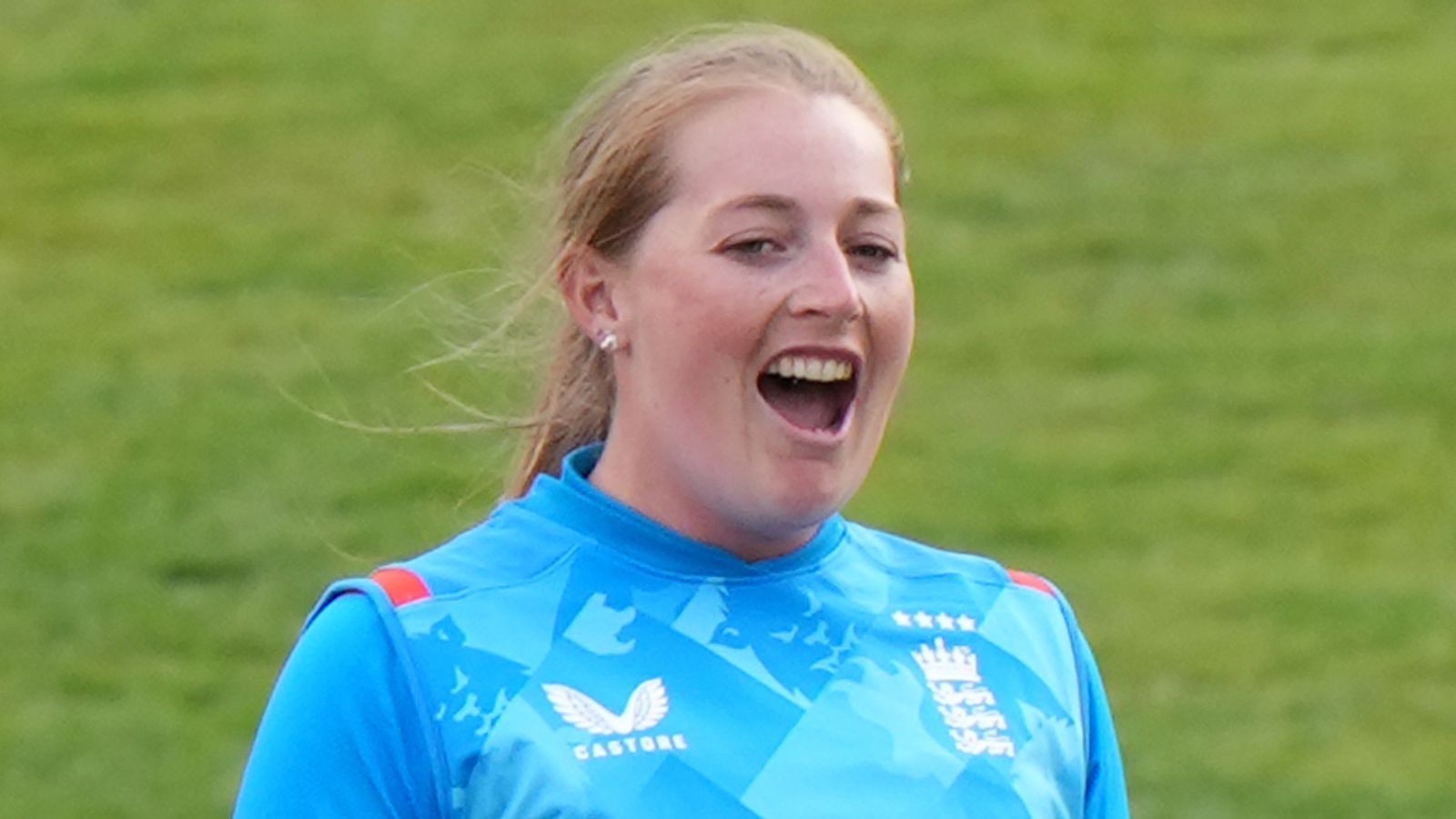 England vs Pakistan: Sophie Ecclestone closes in on 100 ODI wickets in record time as hosts win series opener