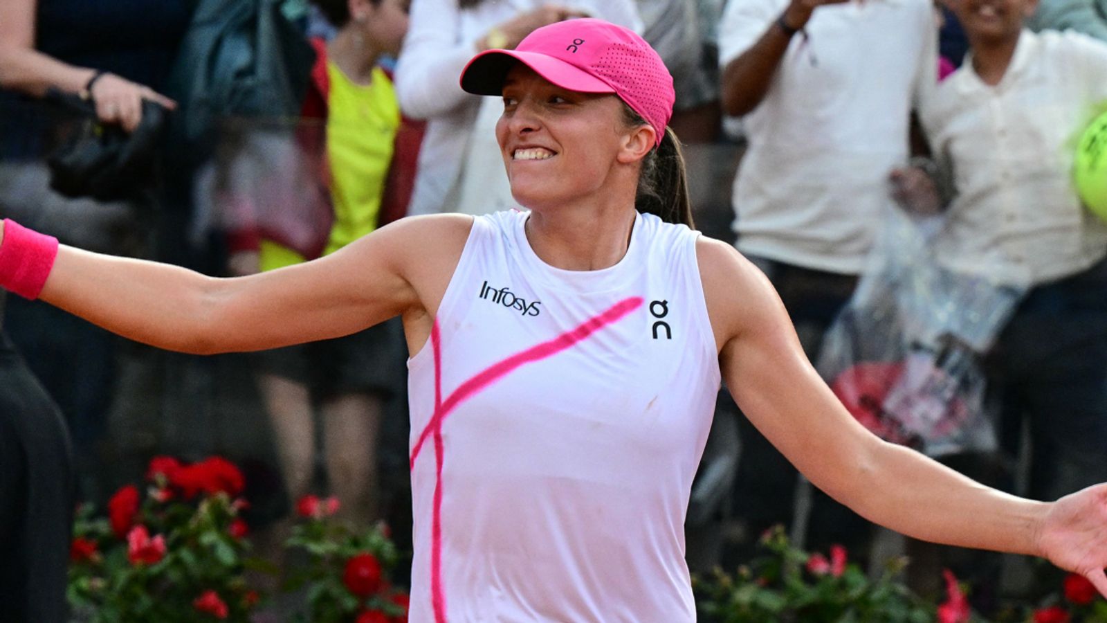 Iga Swiatek domina Aryna Sabalenka e vince il terzo titolo dell’Open d’Italia a Roma |  Notizie sul tennis