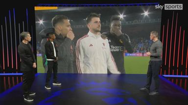 'Get off the pitch! Shut up and get in!' - Carra enraged by Man Utd players