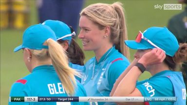 Muneeba edges Bell | England take a fourth wicket