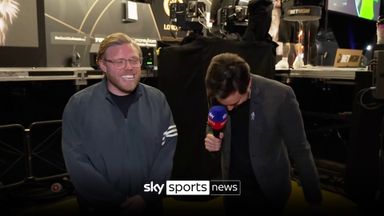 Are we still live on the telly!? | Beckett banters Sky Sports presenter ahead of Premier League Darts Play-Off