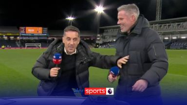 'He wants the last one!' | Nev & Carra embroiled in shoving contest!
