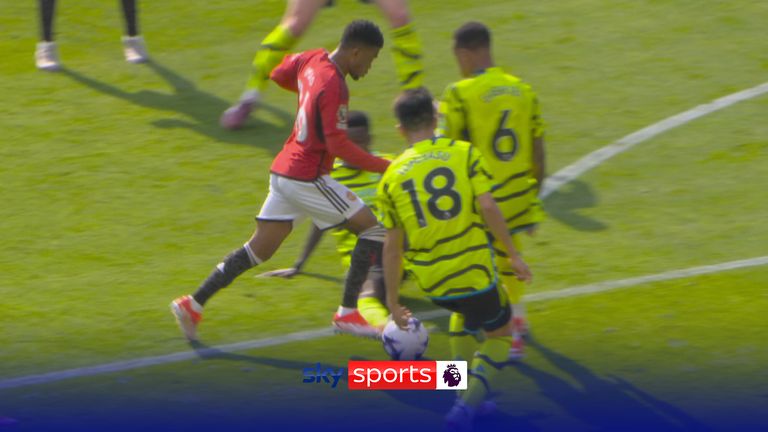 Amad goes down in the box - was it a penalty? Man Utd vs Arsenal