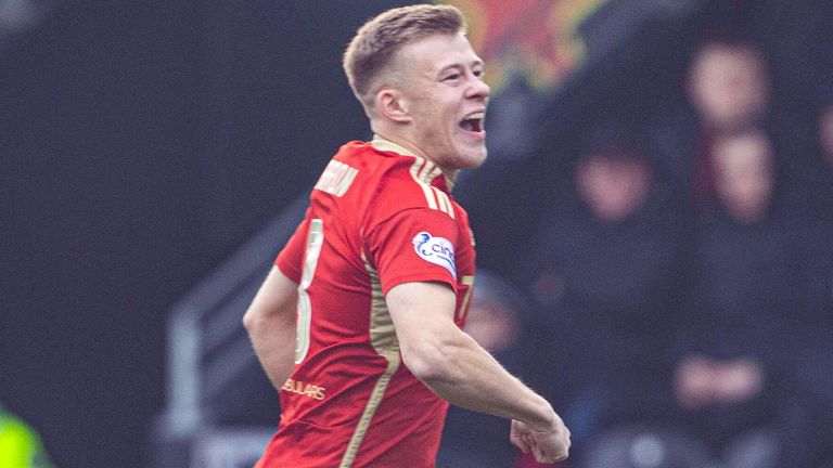 PAISLEY, SCOTLAND - MARCH 02: Aberdeen&#39;s Connor Barron celebrates as he scores to make it 1-0 during a cinch Premiership match between St Mirren and Aberdeen at the SMiSA Stadium, on March 02, 2024, in Paisley, Scotland. (Photo by Alan Harvey / SNS Group)