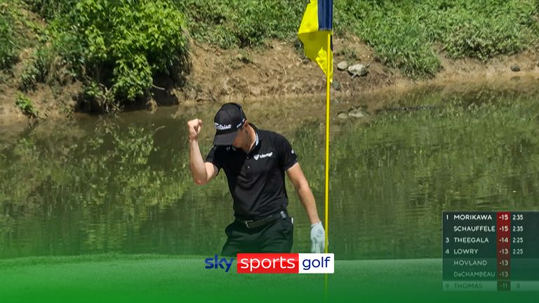 'He makes his first move!' | Thomas holes out from the bunker at Valhalla
