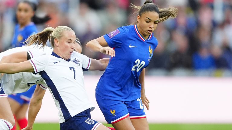 Beth Mead in action for England vs France