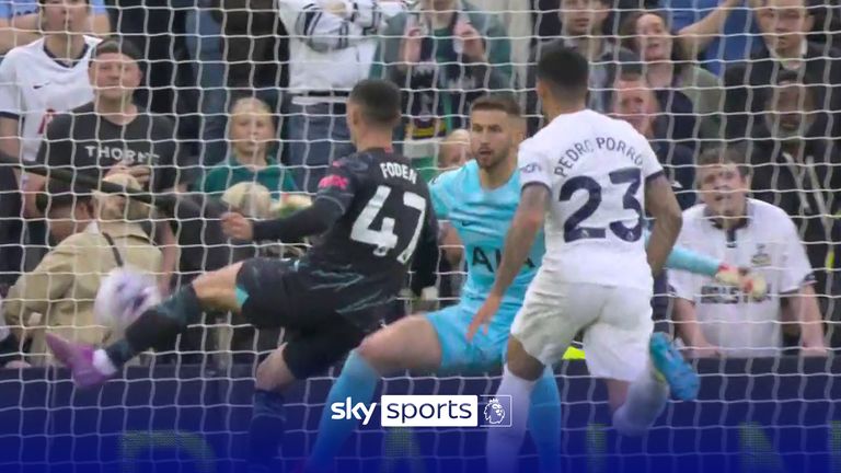Foden goes close for Man City against Spurs