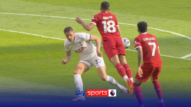 Gakpo pen appeal - Liverpool vs Spurs