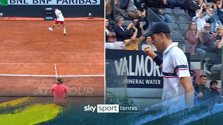Nicolas Jarry tries his luck at an incredible tweener attempt against Stefanos Tsitsipas which ends up lobbing the Greek who can't then return the ball in-play on the court. 
