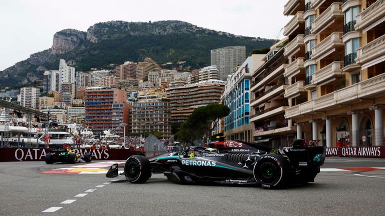 CIRCUIT DE MONACO, MONACO - MAY 24: Sir Lewis Hamilton, Mercedes F1 W15 during the Monaco GP at Circuit de Monaco on Friday May 24, 2024 in Monte Carlo, Monaco. (Photo by Zak Mauger / LAT Images)