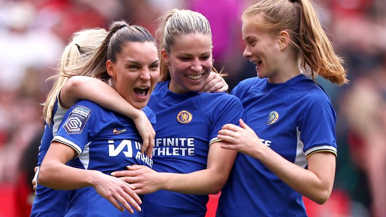 Melanie Leupolz celebrates after scoring Chelsea's fifth goal