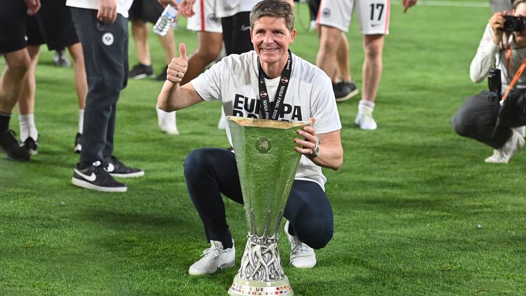 Oliver GLASNER (coach Eintracht Frankfurt) poses with trophy, cup, trophy, football Europa League, final Eintracht Frankfurt - Glasgow Rangers 5-4 iE on May 18th, 2022 in Seville / Estadio Ramon Sanchez-Pizjuan Photo by: Frank Hoermann / SVEN SIMON/picture-alliance/dpa/AP Images