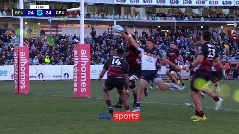 Relive the incredible finish to Brumbies&#39; Super Rugby clash with Crusaders, which saw Brumbies triumph 31-24 as Quinten Strange slapped the ball dead to concede a penalty try after Noah Lolesio&#39;s side-line penalty struck the upright.