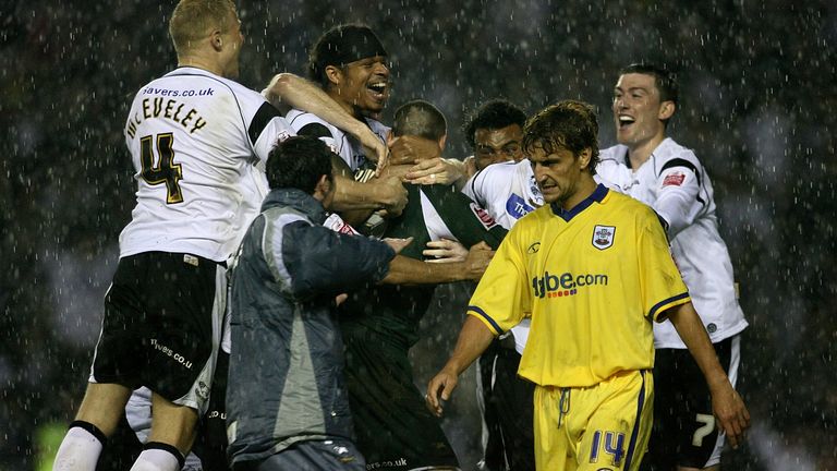 En la única eliminatoria del Southampton, el Derby los perdió en las semifinales del campeonato en 2007.