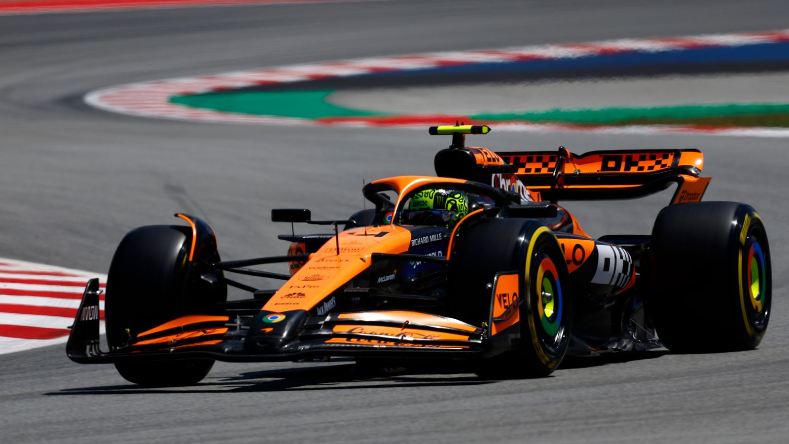 Spanish GP Qualifying: Lando Norris produces last-gasp pole lap to beat Max Verstappen and Lewis Hamilton | F1 News Spanish GP Qualifying: Lando Norris produces last-gasp pole lap to beat Max Verstappen and Lewis Hamilton | F1 News
