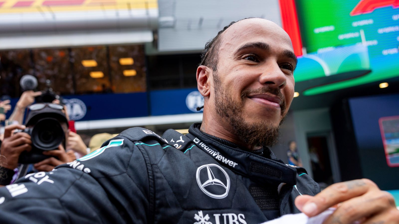 Lewis Hamilton explique le « gros coup de pouce » du retour sur le podium de F1 au GP d’Espagne et des dépassements qui ont bouleversé Carlos Sainz |  Actualités F1