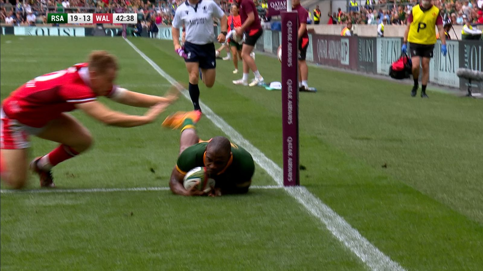 Forward Pass In Rugby Makazole Mapimpi scores for South Africa against Wales after TMO fails ...