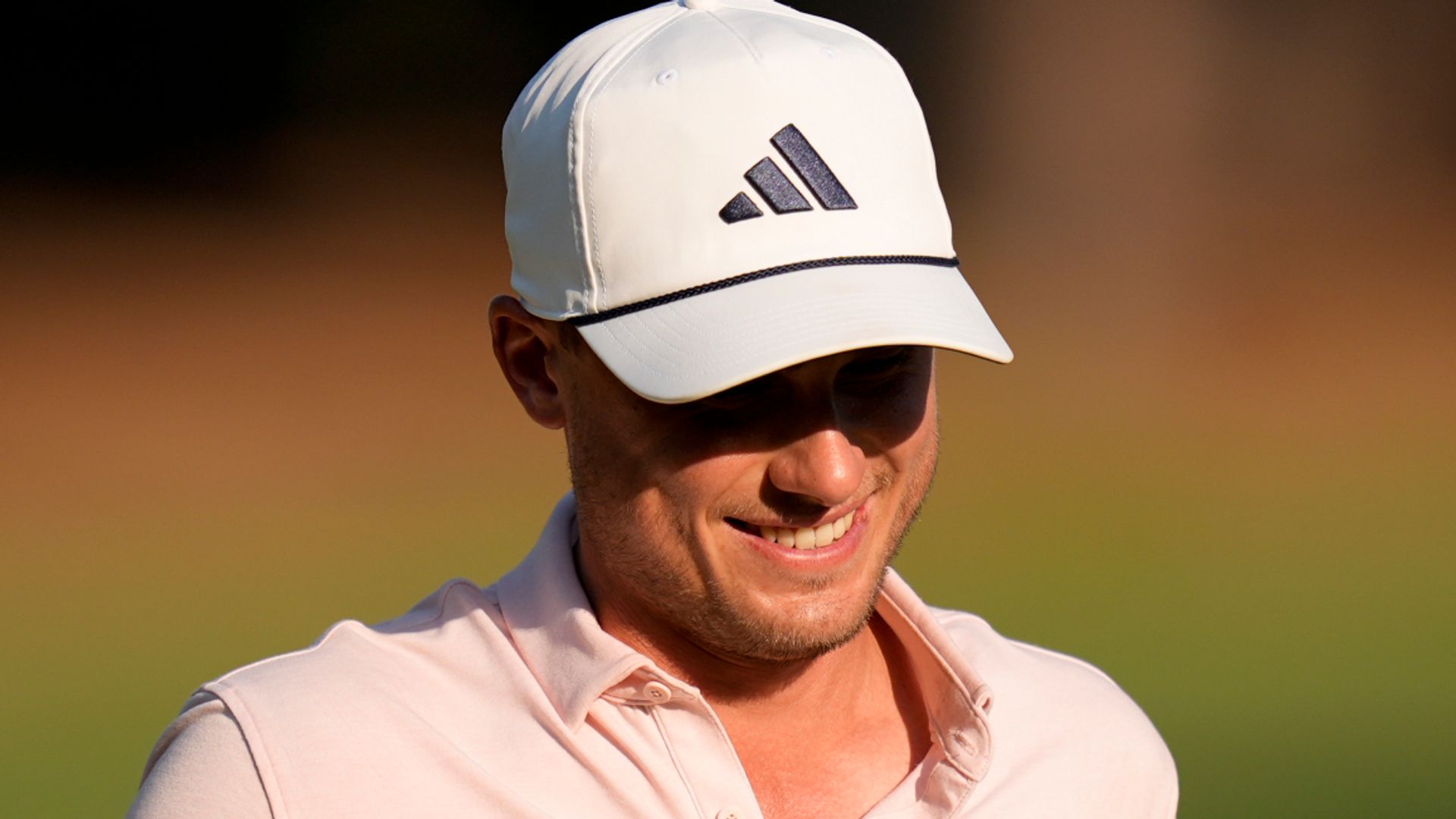 DeChambeau, McIlroy chase ...berg as Scheffler sneaks through