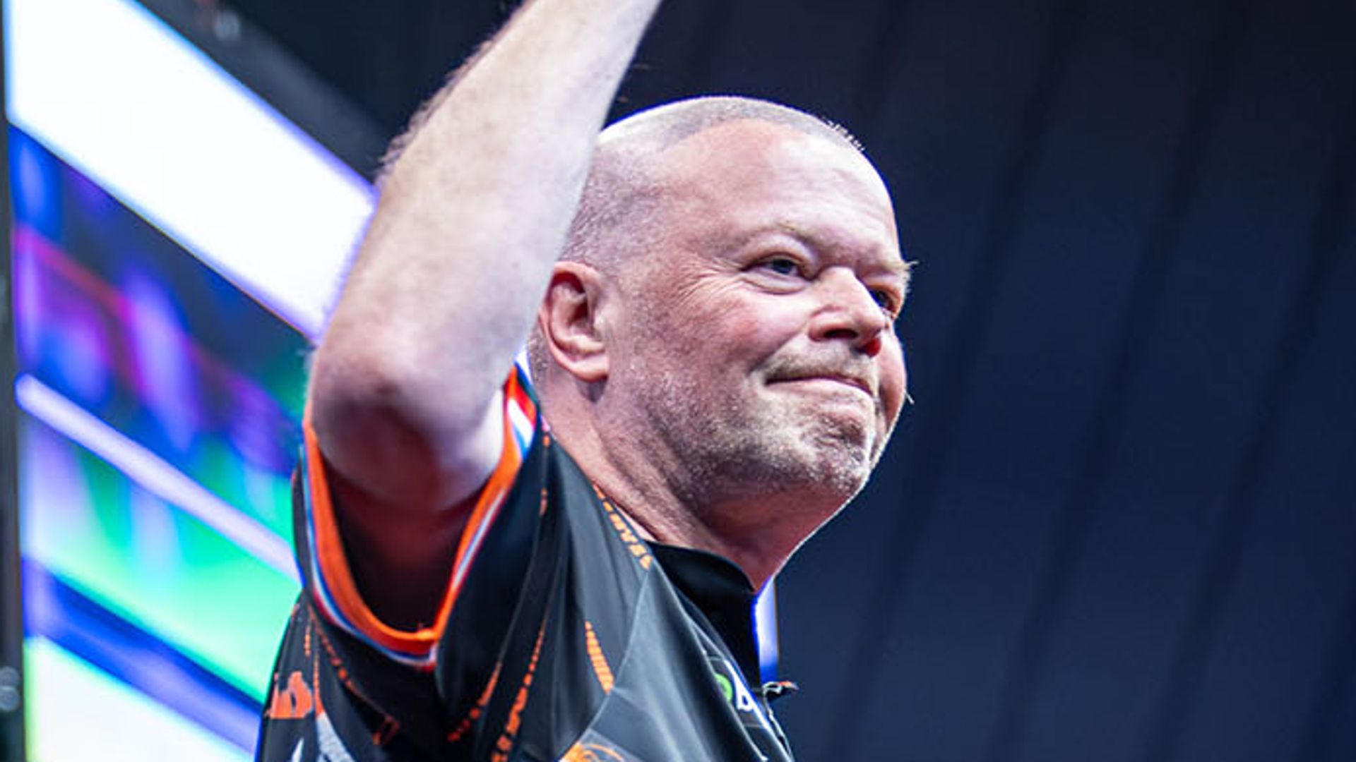 Van Barneveld shocks Humphries as MVG wins and Price dumped out