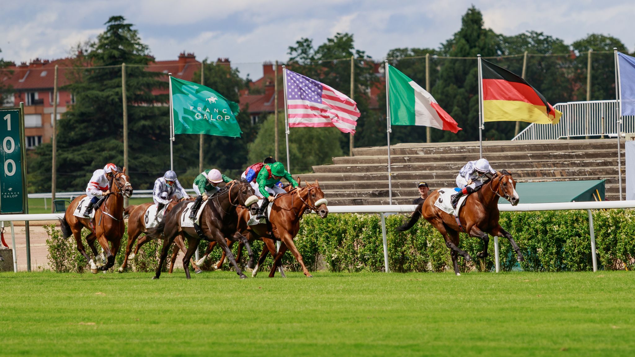 skysports.com - Today on Sky Sports Racing: Uttoxeter, Wolverhampton and Saint-Cloud