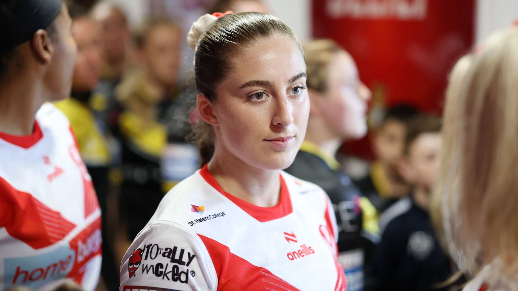 challenge-cup-final-st-helens-winger-phoebe-hook-s-cross-code-switch