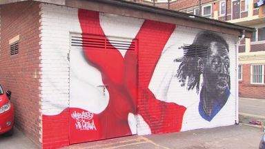 'This is deep!' | Eze stunned by London mural