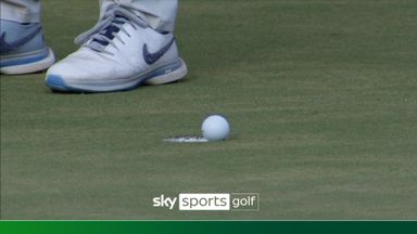 Commentator's curse! | McIlroy misses tap-in and loses US Open lead!