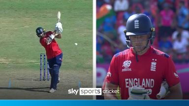 England lose quick wickets in run chase