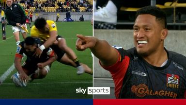 'What a pass!' | Chiefs open scoring against Hurricanes with incredible try
