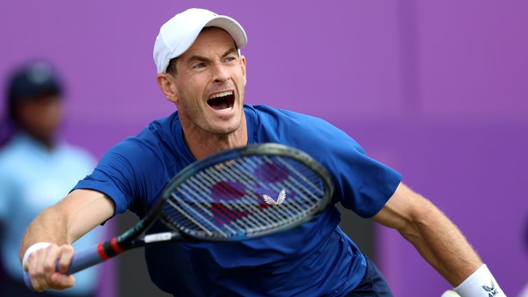 Andy Murray marked his 1000th match with a win at the Queen's Club 