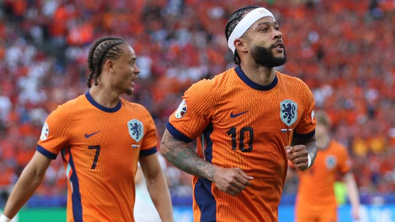 Memphis Depay celebrates after bringing the Netherlands level against Austria