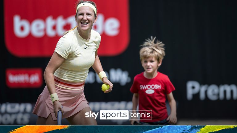 Azarenka invites her son and fans on to the court for a rally!