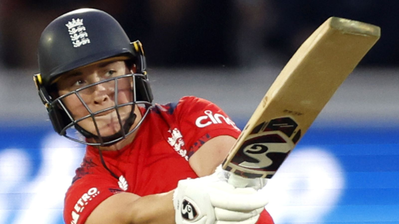 England vs New Zealand: Alice Capsey powers England to tense six-wicket win to clinch T20I series