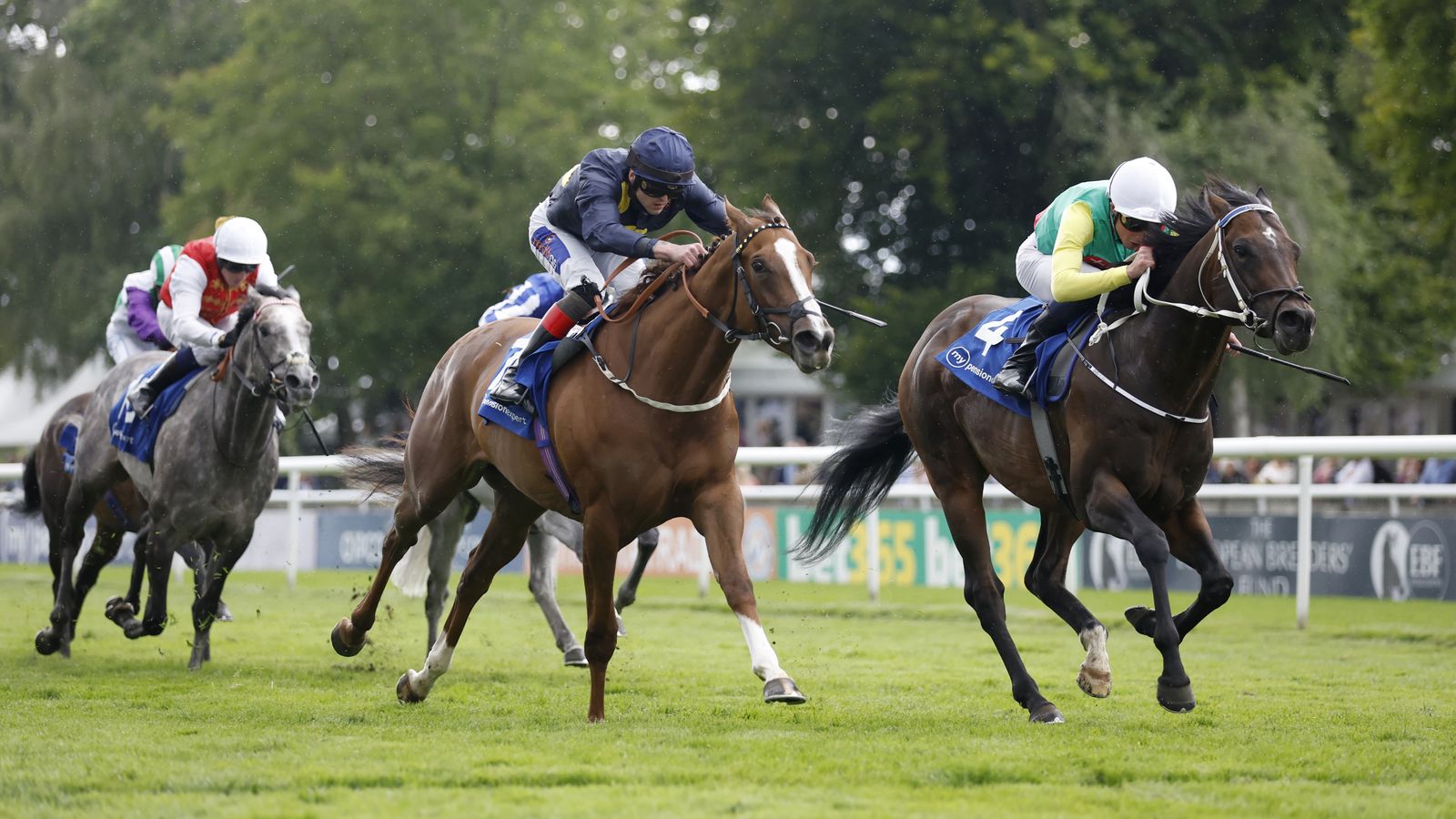 July Cup: Mill Stream edges out Swingalong to grab Newmarket glory