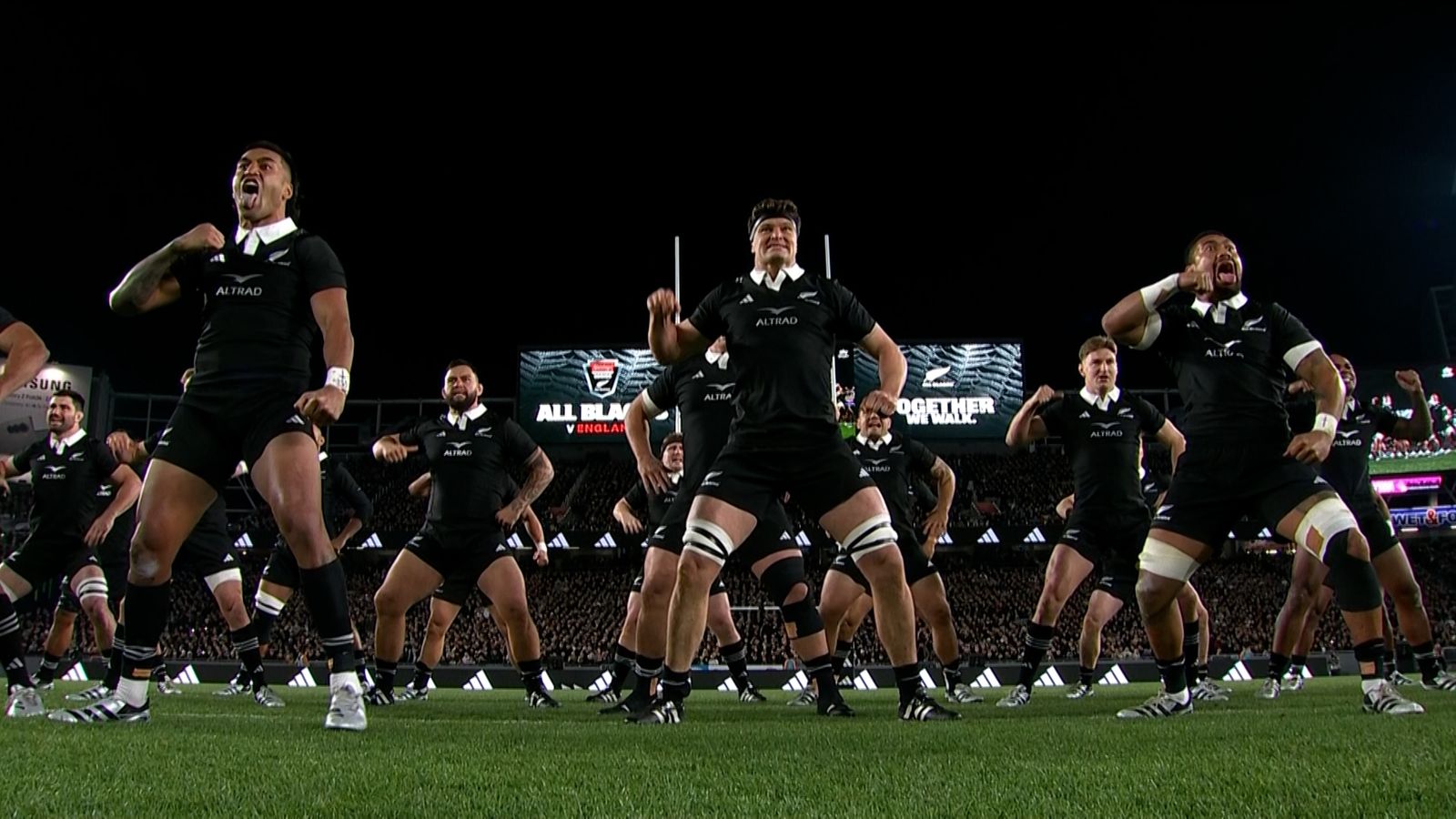 All Blacks head coach Scott Robertson defends Haka after Joe Marler jibe ahead of England vs New Zealand