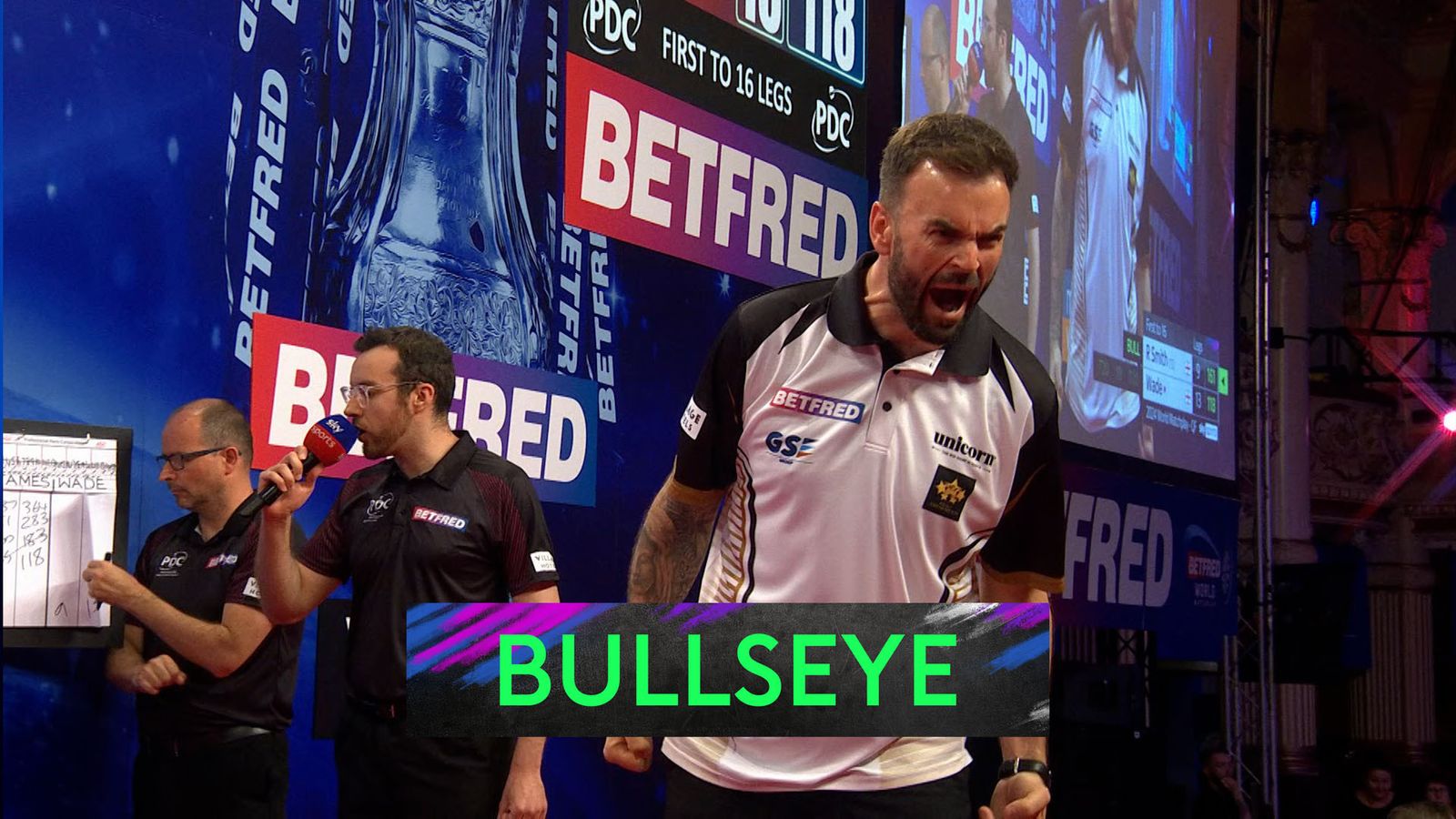 Ross Smith bangs in huge 161 checkout | Darts News | Sky Sports