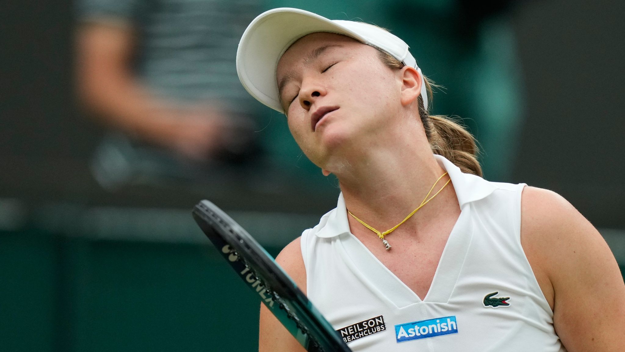 Wimbledon 2024 Lulu Sun's dream run ended by experienced Donna Vekic