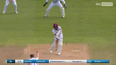 'That is perfection!' | Woakes takes early wicket for England!