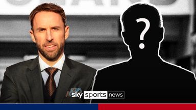 Nev and Carra: FA need to stick with English manager